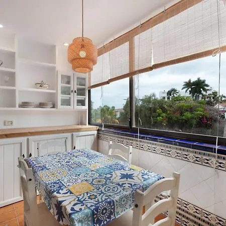 Botanique Apartment *
